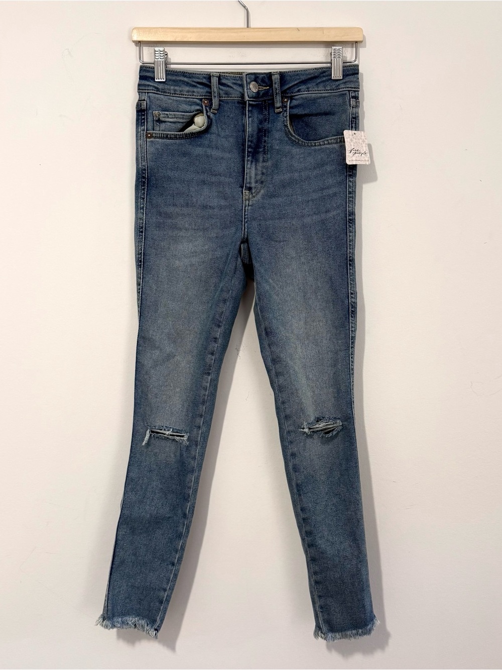NWT Free People We The Free Jeans Women’s 27 Sweet Blue High Rise Distressed